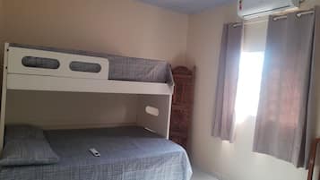 2 chambres, fer et planche Ă  repasser, Wi-Fi, draps fournis