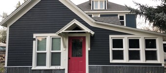 Spacious 1-Bedroom Apt, Large Bath, Kitchenette in Livingston, MT Neighborhood