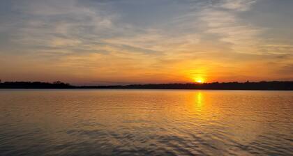 Grey Wolf Family Style Cottage on Wolf Lake Waterfront
