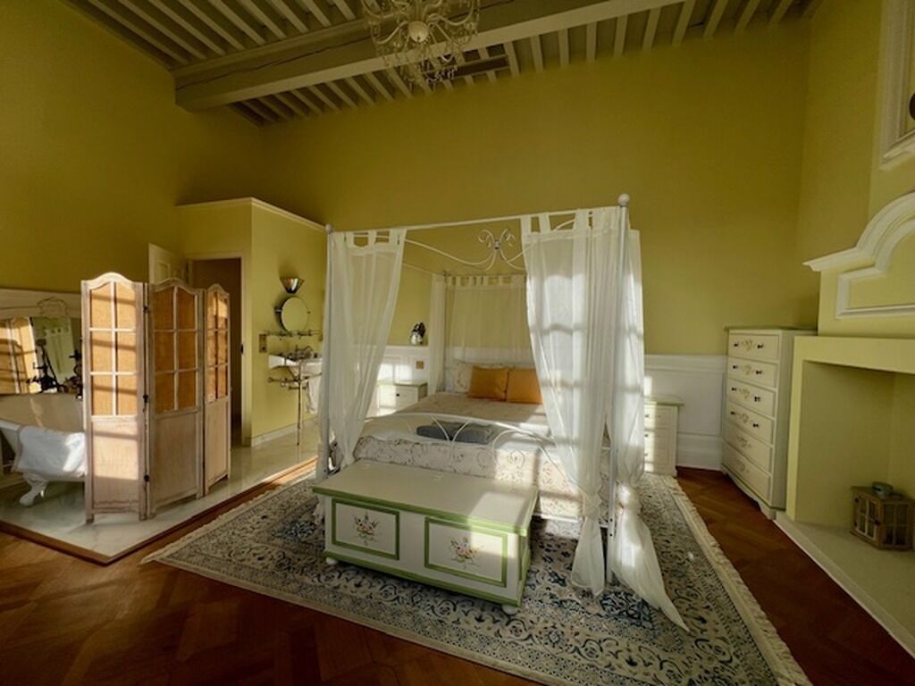 10 chambres, fer et planche à repasser, lit parapluie, Wi-Fi gratuit