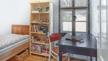 3 bedrooms, WiFi, bed sheets