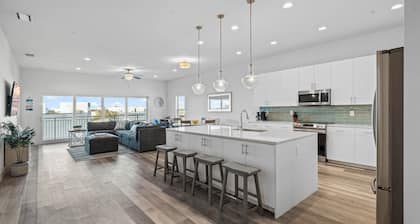 Luxury Madeira Beach Penthouse - Water Views • Heated Pool • Near John’s Pass