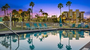Outdoor pool, a heated pool - Luxury Madeira Beach Penthouse - Water Views • Heated Pool • Near John’s Pass (Madeira Beach)
