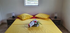 2 bedrooms, bed sheets - Bungalow Case Créole 4 à 6 Pers Le Moule (Le Moule)