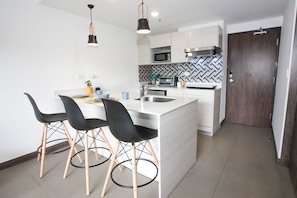Fridge, microwave, oven, stovetop