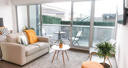 Cozy Studio Perfect to Home Office or Relax