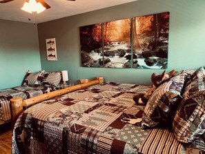 2 bedrooms, desk, iron/ironing board, free WiFi