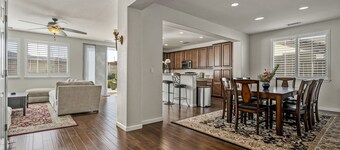 20 mins to Mt Rose SKI TAHOE & 35 Mins to Tahoe & Mt Views 5 Beds 3 Baths Home