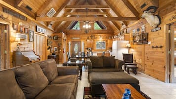 Smart TV, fireplace, DVD player