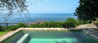 Casa Frontemare con Scesa al Mare Privata