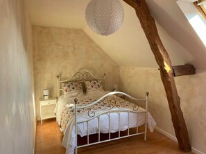 3 chambres, bureau, fer et planche à repasser, Wi-Fi gratuit