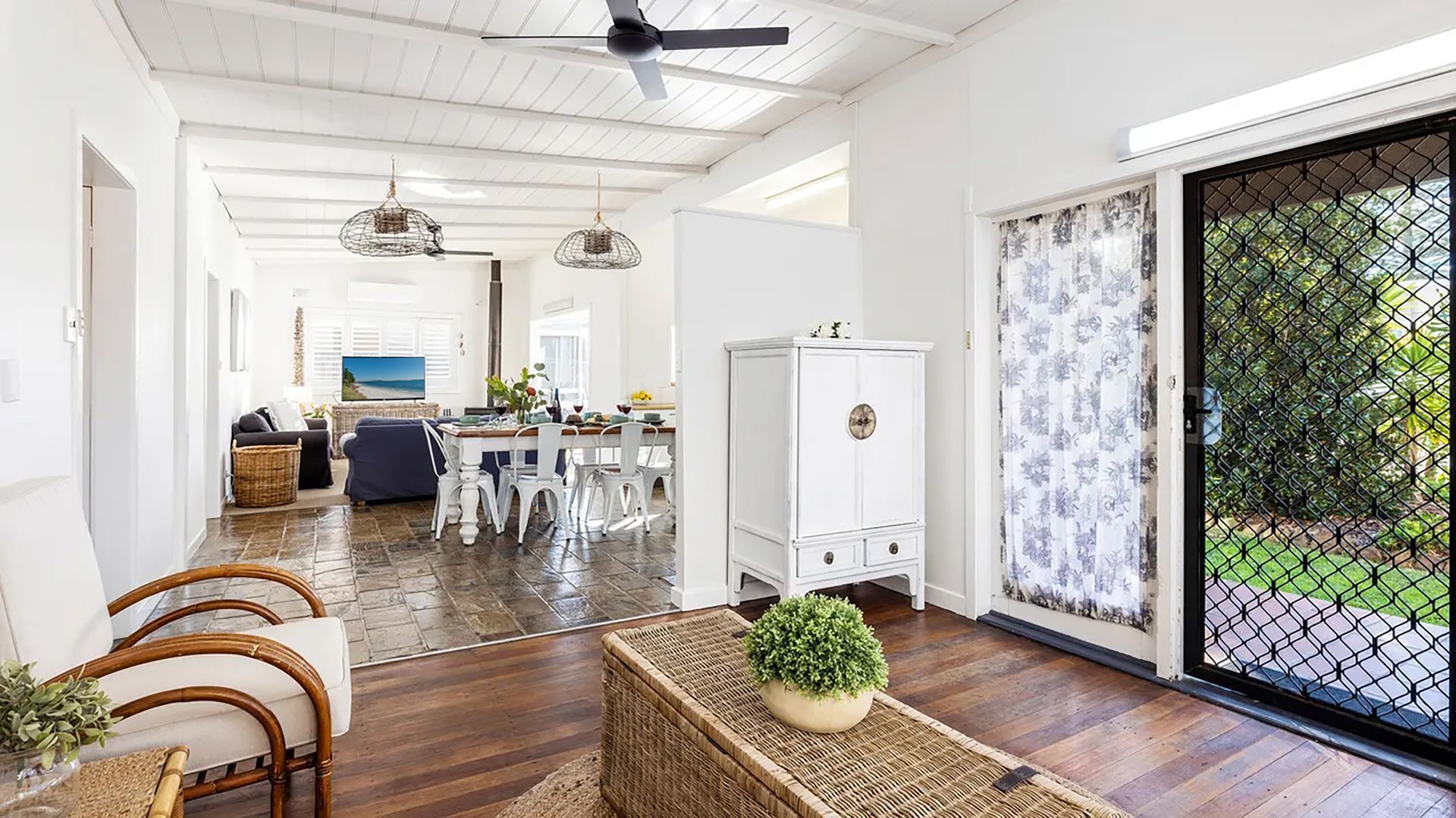 Fernseher, Kamin, Netflix, Streaming-Dienste