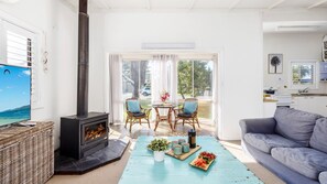 Télévision, cheminée, Netflix, services de streaming