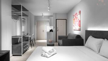 City Apartment | 1 bedroom, iron/ironing board, free WiFi