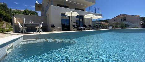 Piscine extérieure