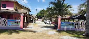 OYO 90302 Dimuara Chalet Tok Bali