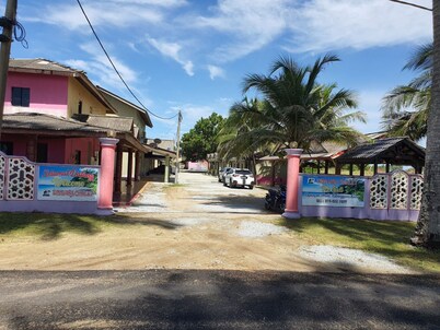 OYO 90302 Dimuara Chalet Tok Bali