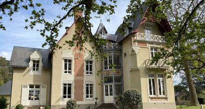 Location domaine de la Coudraie <br>Château and its annex Sarthe (72560) France