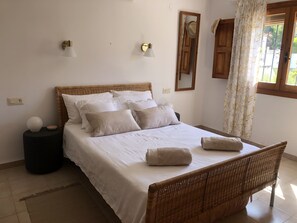 4 間睡房、熨斗/熨衫板、免費 Wi-Fi、床單