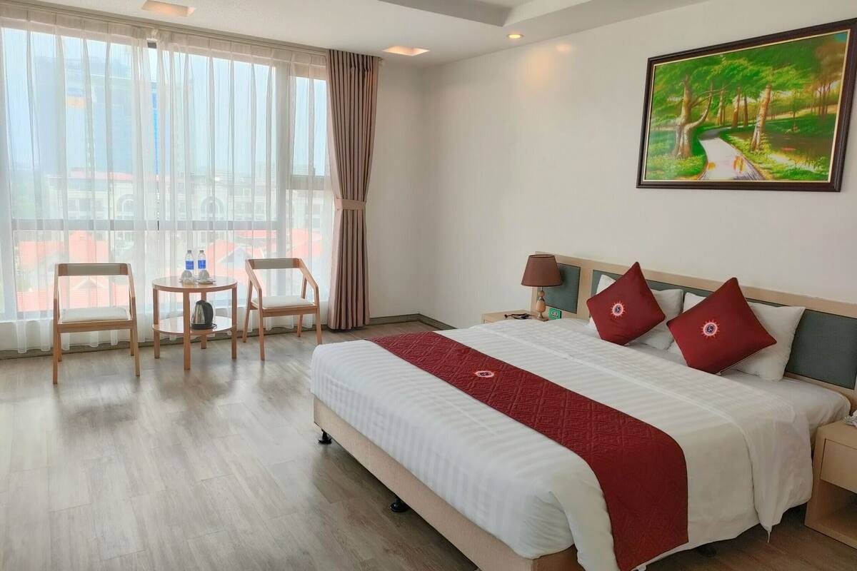 Habitación doble Deluxe de uso individual | Escritorio, wifi gratis y ropa de cama