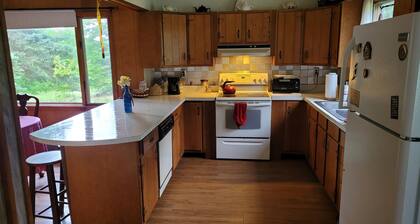2000sq ft. home in Keene NY "HOME OF THE HIGH PEAKS" ADK MTS.
