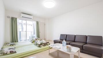 1 bedroom, desk, iron/ironing board, free WiFi