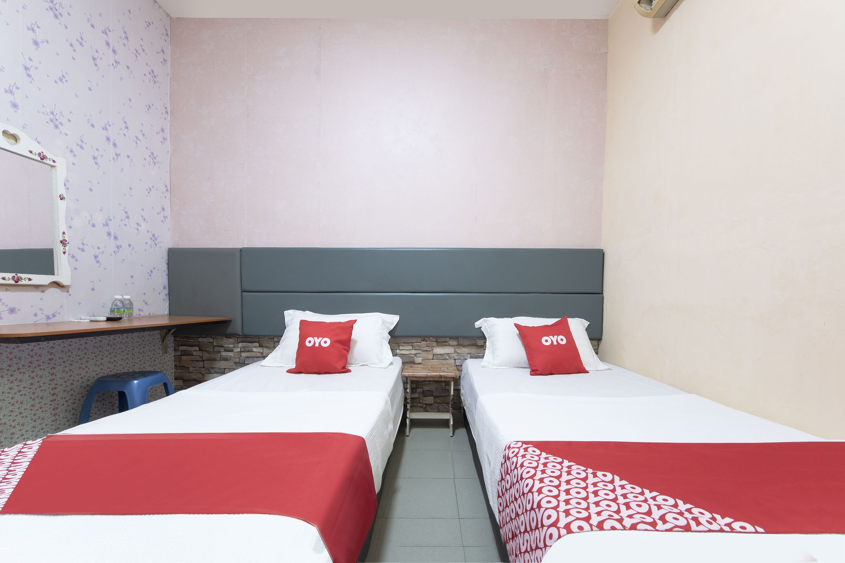 twin room | free wifi, bed sheets