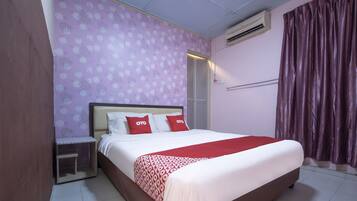 Free WiFi, bed sheets