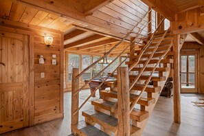 Interior - #47Majestic Luxe 3bd/3.5ba w Spectacular Views (Sevierville)