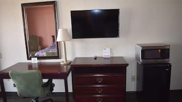 Economy Double or Twin Room, Smoking