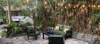 Beautiful Roser Park Cottage - Walk to Downtown - 15 min Drive to Beaches