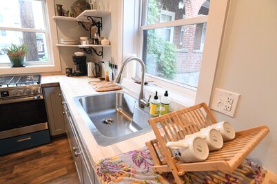 Newly renovated studio Apartment in Downtown Lexington. 5 min walk to W&L or VMI