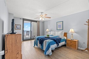 3 makuuhuonetta, työpöytä, ilmainen Wi-Fi