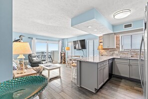 Interior - Crescent Towers I 404-2BR/2BA Oceanfront condo (North Myrtle Beach)