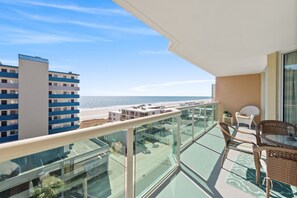 Property grounds - Malibu Pointe 504-3BR/3BA Condo in Crescent Beach (North Myrtle Beach)