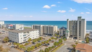 Exterior - Ocean Breeze Lux Villas 1D-2nd Row-Outdoor Pool (North Myrtle Beach)