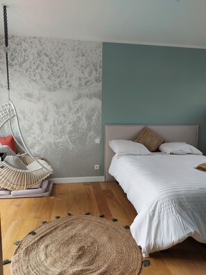 4 habitaciones, tabla de planchar con plancha y wifi gratis 