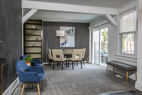 Hampton River Retreat Deluxe Spacious Waterfront Home Near Downtown