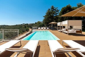 Piscine extérieure, piscine chauffée