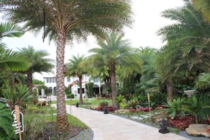 Property grounds - Castle La Florentia - The Jewel of Palm Beach County (Lake Worth)