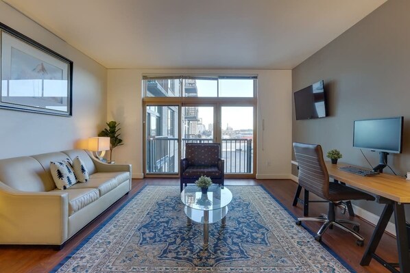 50-inch Smart TV with digital channels, TV, Netflix - The Tower (Portland)