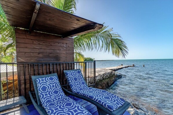 Property grounds - "Casa Azul Villa" - Beautiful Spacious Home with Private Pool, Dock, kayaks (Marathon)