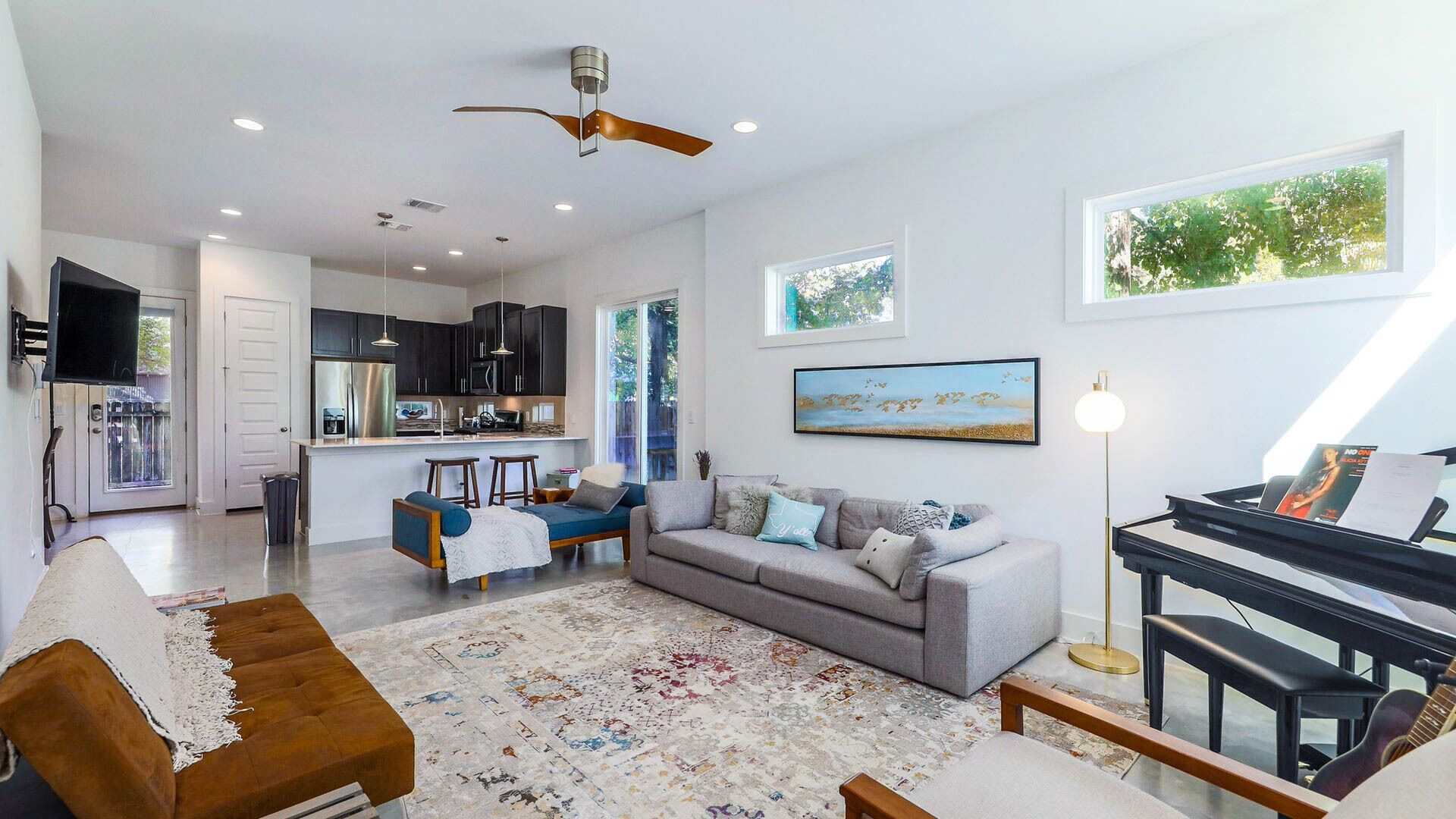 Hot East Austin Retreat, Walk to Restaurants and Coffee Shops, Uber Downtown