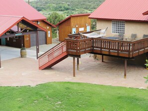 المنطقة المحيطة بالمنشأة