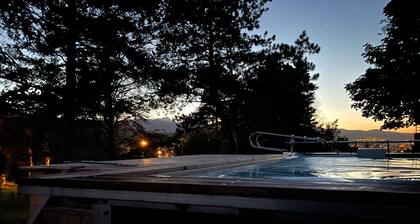 Chambre Avec AccÚs Indépendant Dans Villa Avec Piscine