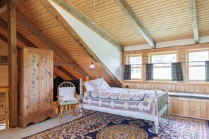 4 Schlafzimmer, Schreibtisch, Bügeleisen/Bügelbrett, kostenloses WLAN