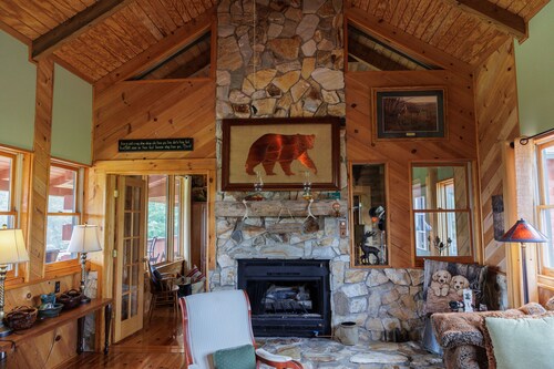 The Lodge at Joe Walker Hollow, privacy at its best with plenty of family space