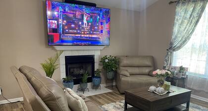 Smart home, entire Loft, 3 bedroom, 2 bath