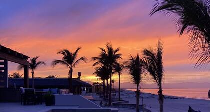 Beautiful New Beachfront home near Costa Palmas (Four Seasons) on the Eastcape