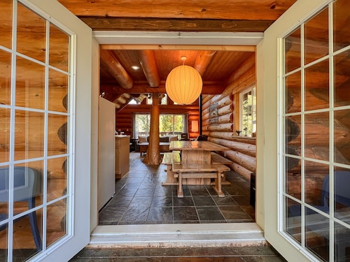 Willowbrae Chalet-Sophisticated Forest-Hot Tub